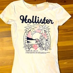 Women’s Graphic Tee